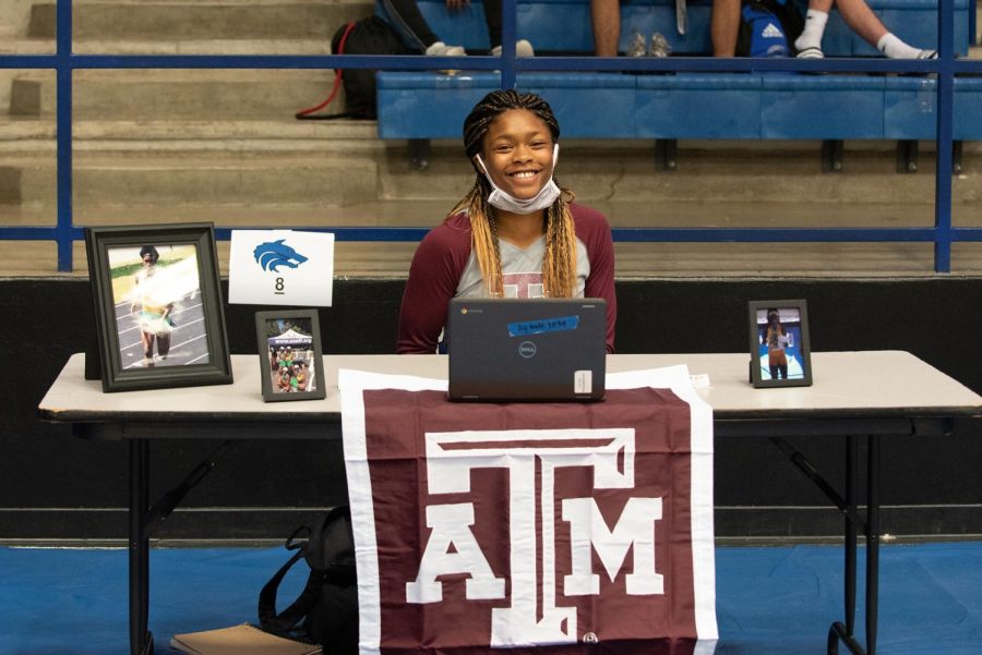 Viktorine Ngwube, Track and Field, Texas A&M
