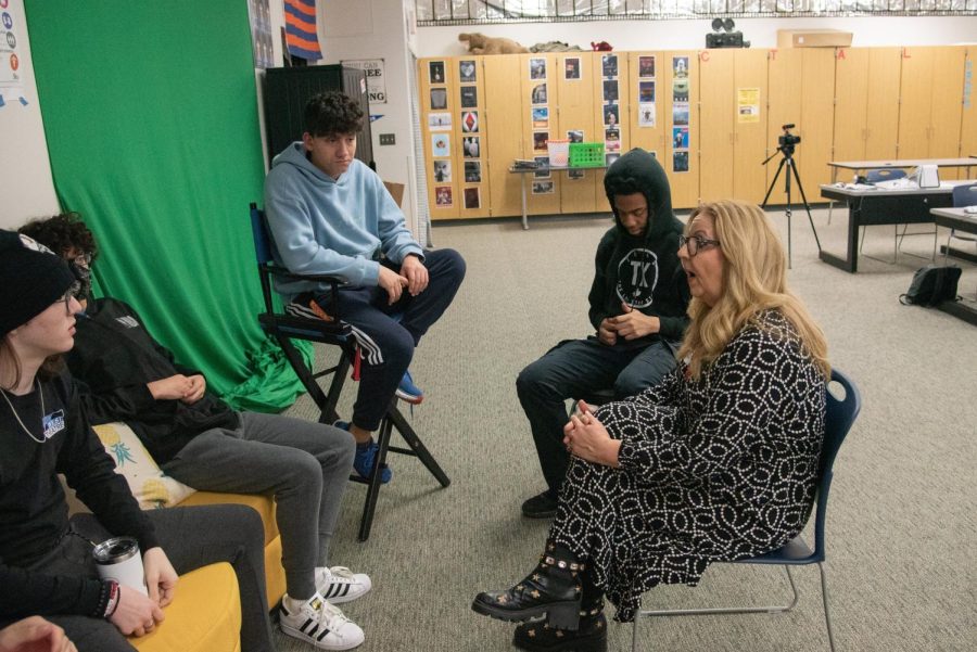 Emmy Award-Winning Television Film Editor guides a workshop with Audio/Visual Students