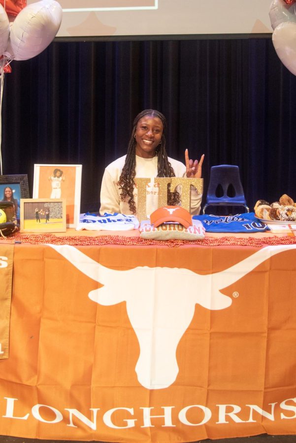 Adayah Wallace, University of Texas