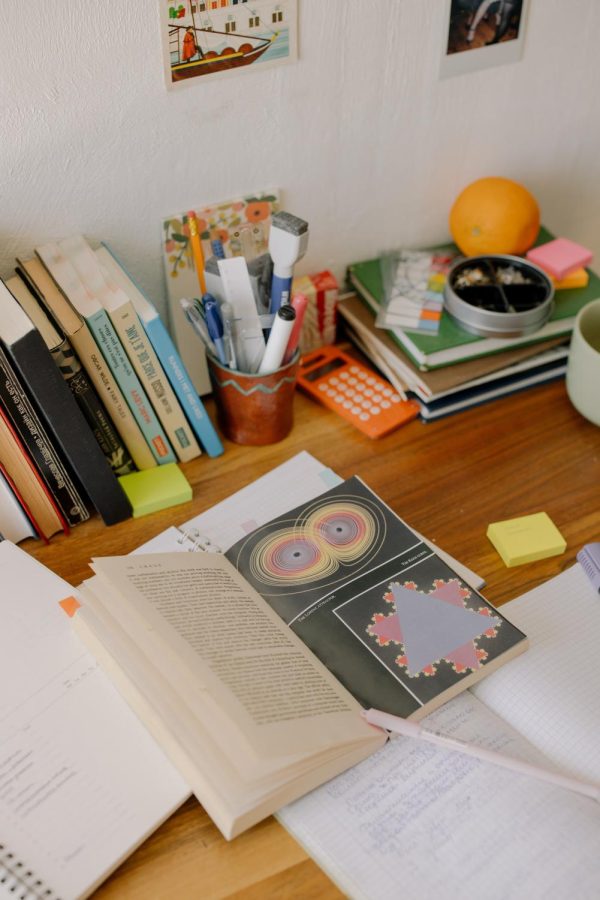 Tackling Midterms: Tips to Prepare and Stay Organized During Exam Season